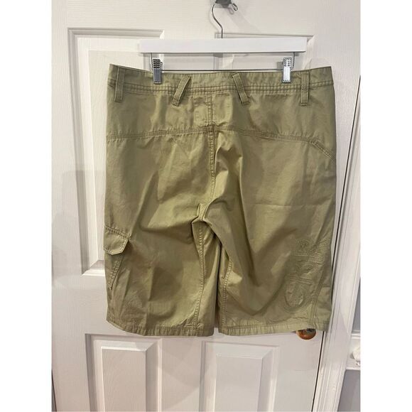 GBT Olympic Tan Bermuda Cargo Shorts sz L EUC - Picture 4 of 8